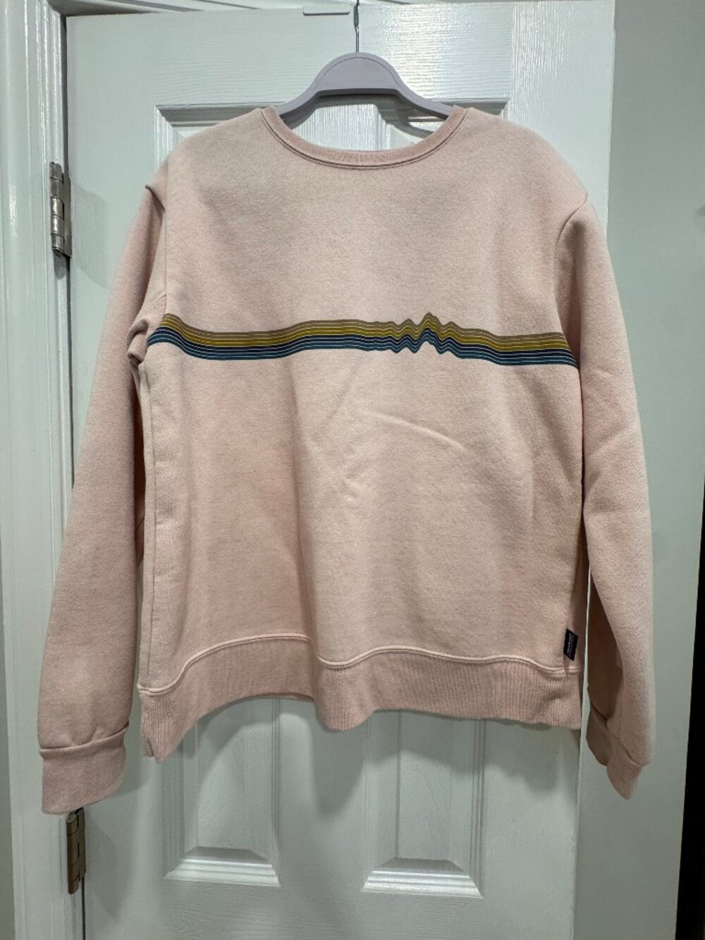Patagonia womens sweatshirt - light pink size Large